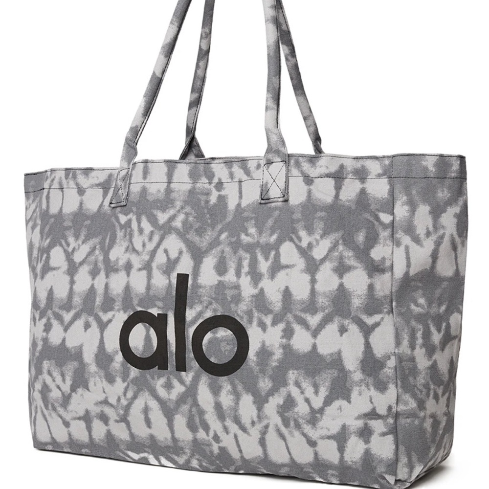 Alo yoga totes